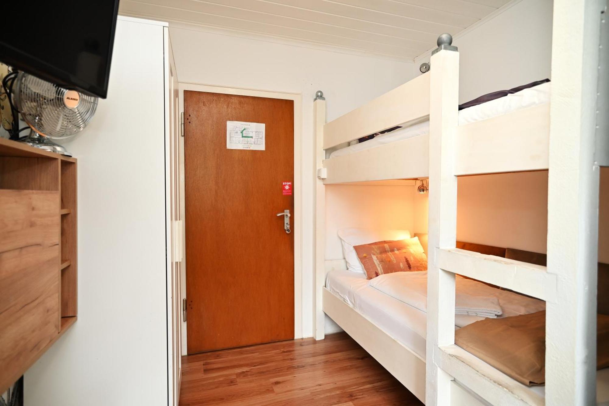 Self Check In City Hostel Nordstern Essen Bagian luar foto