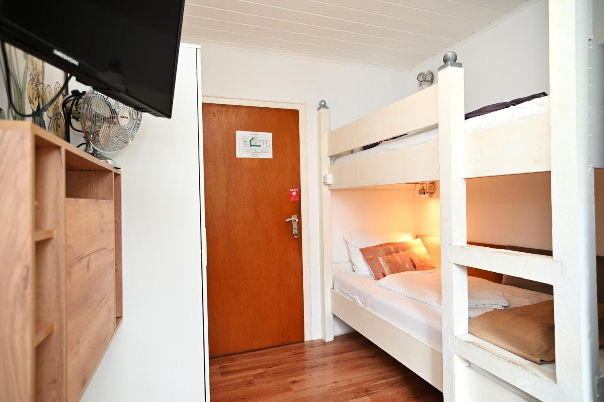 Self Check In City Hostel Nordstern Essen Ruang foto