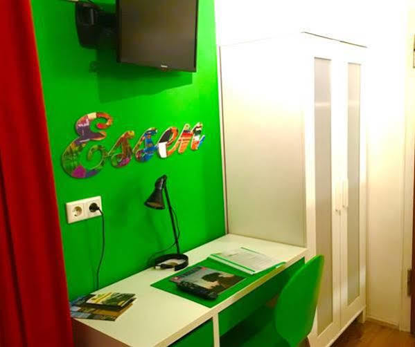 Self Check In City Hostel Nordstern Essen Bagian luar foto